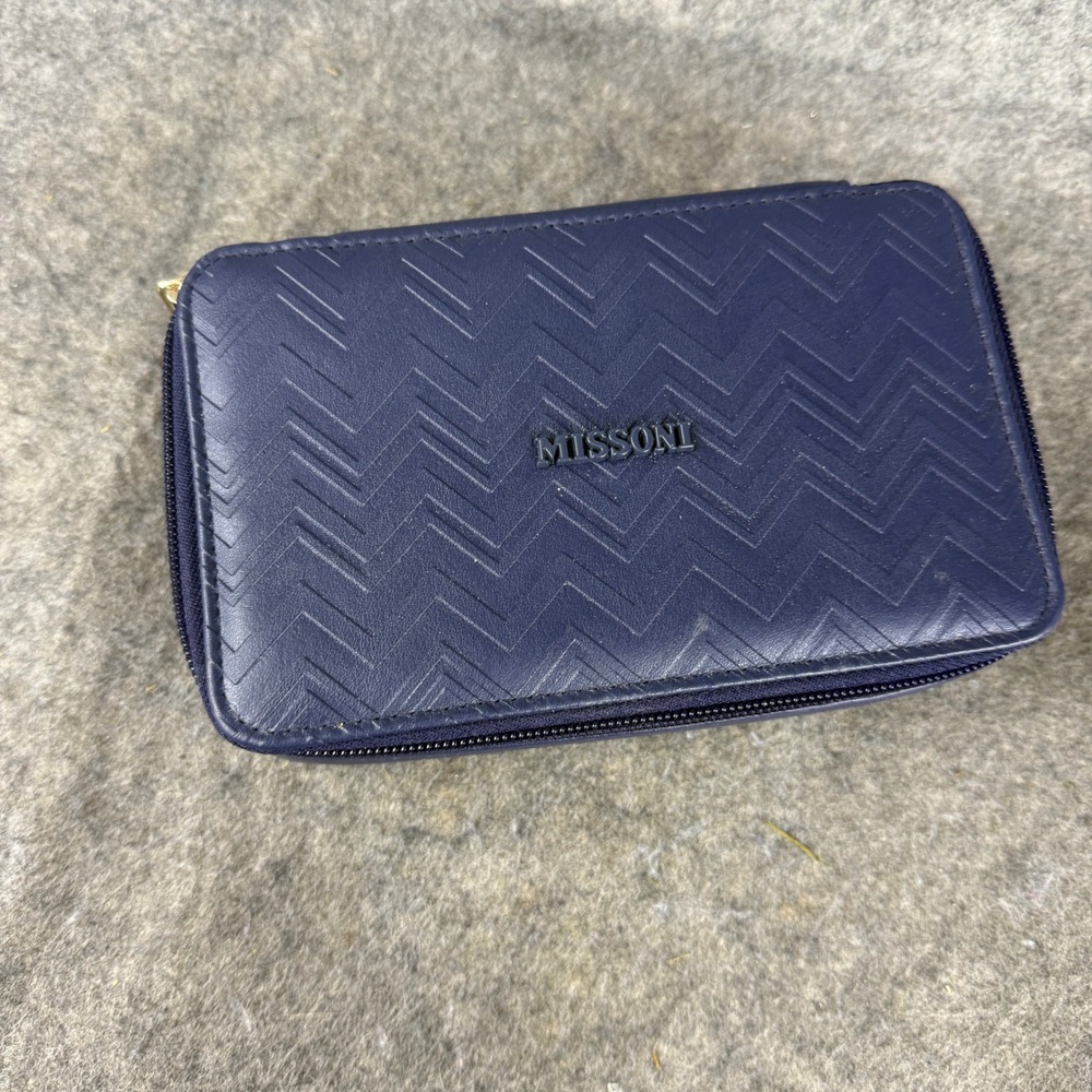 Missoni for Delta One Business Class Amenity Kit Navy Zigzag Toiletry Travel Bag